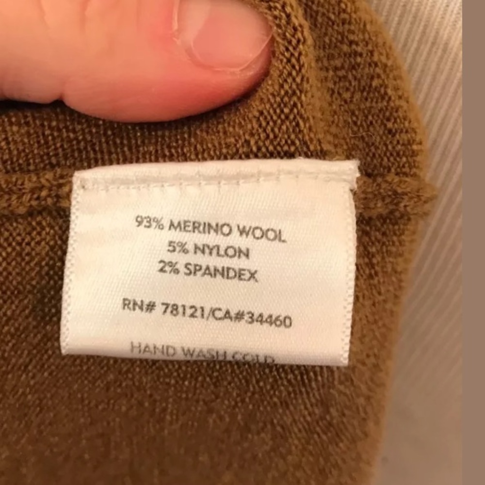 Eileen Fischer Merino Wool V-neck Sweater - Picture 6 of 6